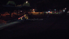 بالصور: استياء عارم لدى سكان العجمي ازاء تعطل شبكة الاضاءة في حديقة الحي